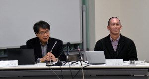 PRIUSでの研究成果を記者説明会で説明する入舩GRCセンター長（左），高野NIMSグループリーダー（右）